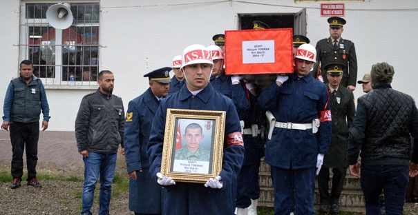 Hakkari şehidi son yolculuğuna uğurlandı