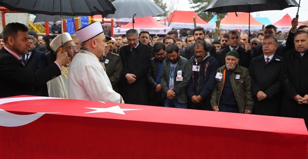 Hakkari şehidi son yolculuğuna uğurlandı