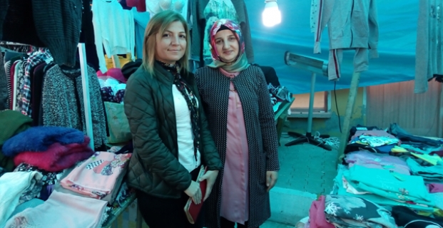 Esra Peker'in standına yoğun ilgi