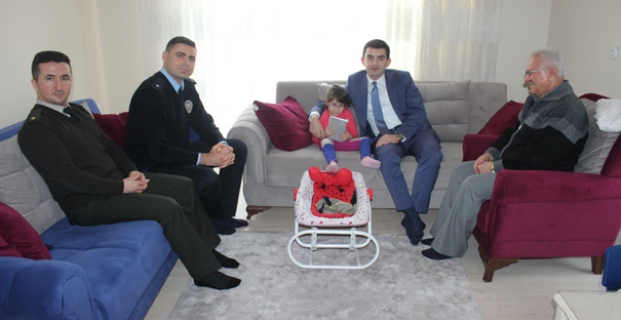 Kaymakam Çifci Şehit Ailesini Ziyaret Etti