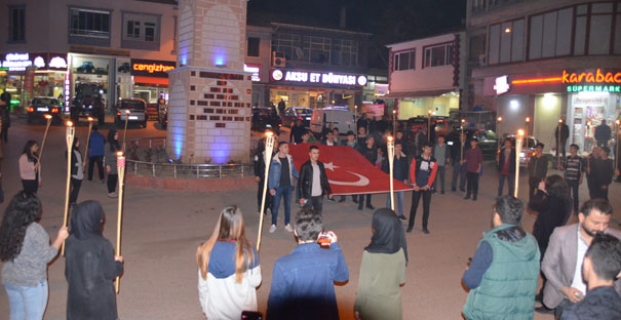 Kargı’da fener alayı yürüyüşü
