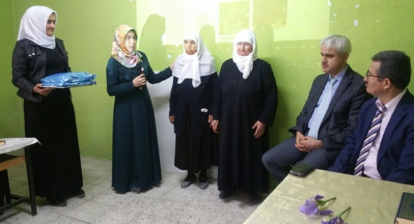 Kuran kursları tam hız devam