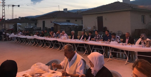 TOKİ sakinleri iftarda buluştu