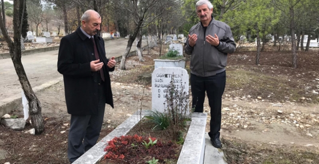 Vefat eden öğretmenler unutulmadı