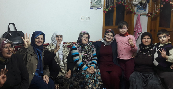 Ak Parti Kadın Kolları, ziyaretlerini sürdürüyor