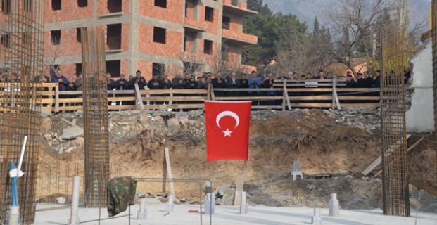 Yeni yapılacak kız yurdu için temel atma töreni yapıldı