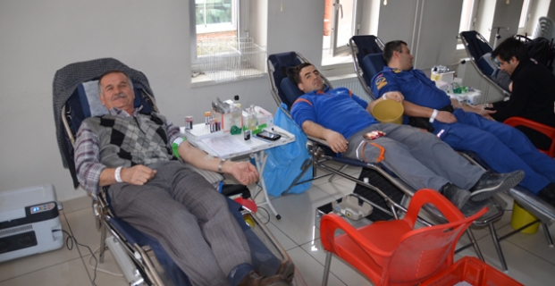 Jandarma’dan kan bağışı kampanyasına destek