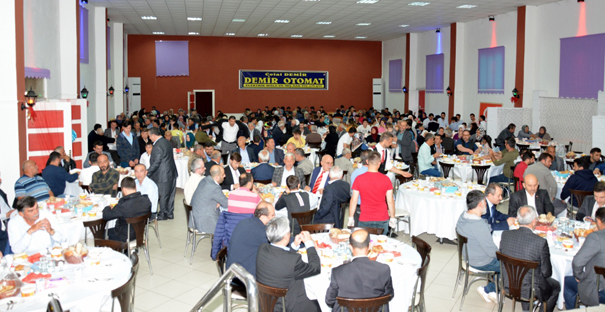 Kargı Belediyesi’nin iftarına yoğun katılım