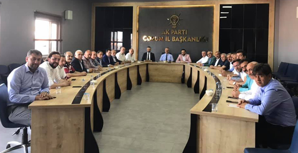 İlçe başkanları ve belediye başkanları istişare yaptı