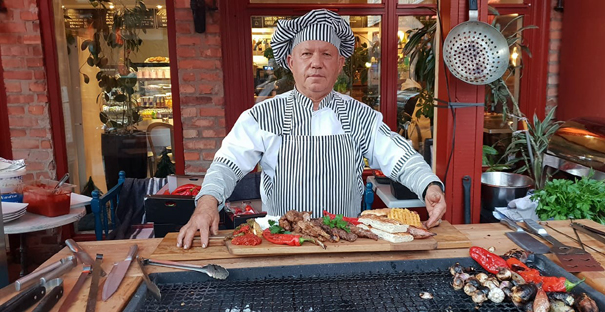 Köye, pizzacı dükkanı açtı