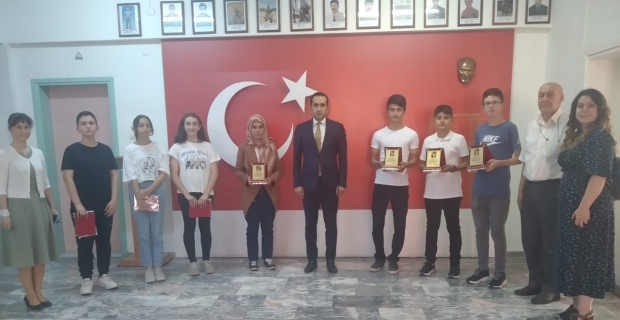 LGS’de başarılı öğrencilere ödül