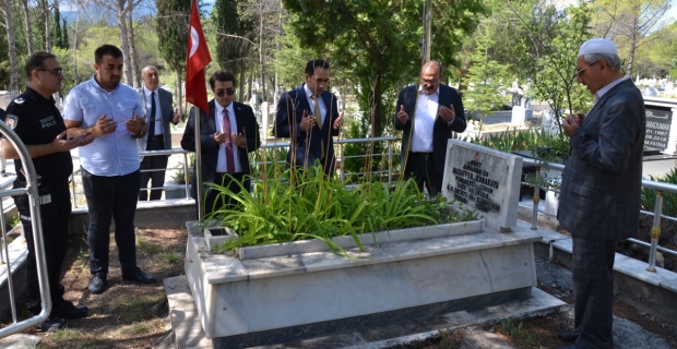Şehitliğe 15 Temmuz ziyareti