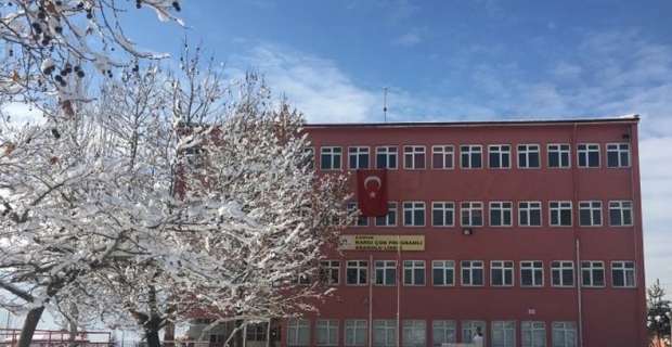 Veliler Ç.P.A. Lisesi için tedirgin