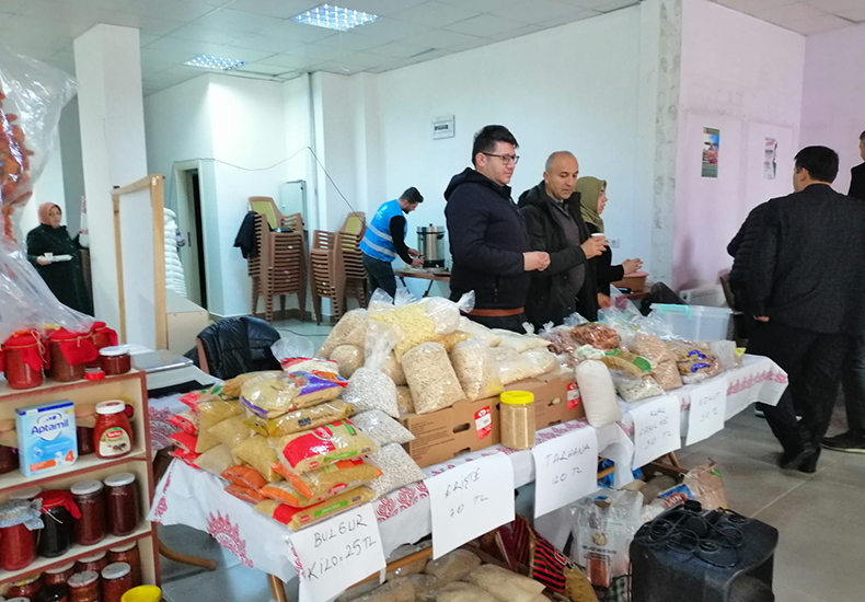 Gazze için Kargı'da kermes açıldı