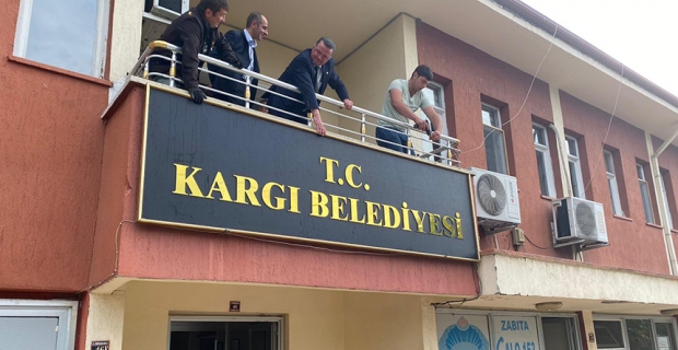 Kargı Belediyesi tabelasını yeniledi: T.C. ibaresi eklendi