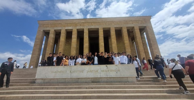 Öğrenciler için Anıtkabir ve ODTÜ’ye moral gezisi düzenlendi