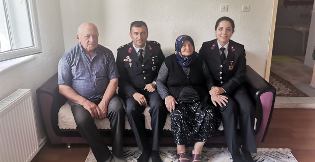 Kargı İlçe Jandarma Komutanı'ndan anlamlı ziyaret: Gazi Mustafa Tatar'a vefa