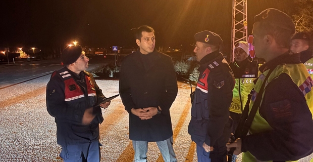 Kargı Kaymakamı Oğuzhan Akman'dan yılbaşı nöbetçilerine moral ziyareti