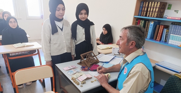 Harçlıklarını, Filistinli kardeşlerine gönderdiler