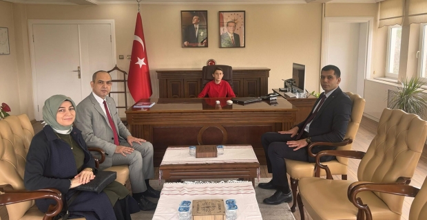 Kaymakam Akman makamını temsili olarak Yusuf Doğra’ya devretti