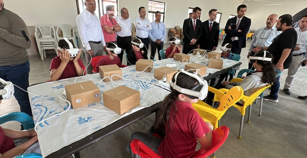 Kargıda uzaya sanal yolculuk! Öğrenciler Planetaryum ve VR ile geleceği keşfetti
