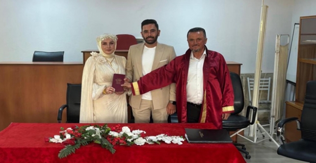 Gizem & Murat Yaman çiftinin nikâhını başkan dereli kıydı