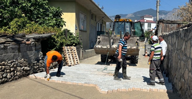 Kargı’da kilit parke taşı çalışmaları sürüyor