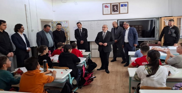 Kargı İmam Hatip Ortaokulu’na kardeş okul desteği