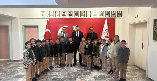 Öğrenciler yöneticileri makamlarında ziyaret ederek meslekleri yerinde öğrendi