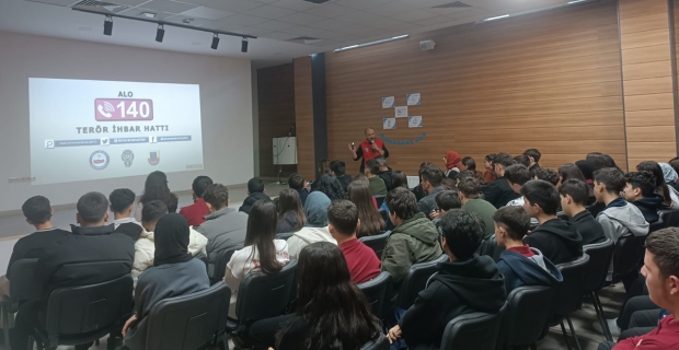 Kargı’da gençlere terörle mücadele konferansı: 90 öğrenci katıldı