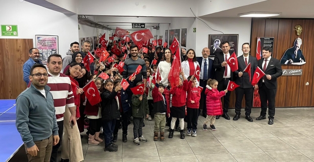 Murat Peker: Bayrağımız göklerde, birliğimiz yüreklerde