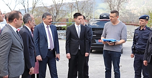 Vali Çiftçi, Yunus Emre İlkokulu inşaatını denetledi: Eğitime yapılan her yatırım geleceğe yatırımdır