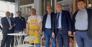 CHP Teşkilatı esnafın bayramını kutladı