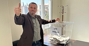 Kargı Belediye Başkanı Dereli, CHP'nin Cumhurbaşkanı adayı ön seçiminde oyunu kullandı