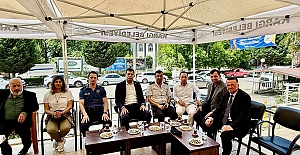 Kargı'da protokol üyeleri vatandaşlarla bayramlaştı