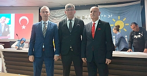 İYİ Parti İlçe Başkanı Cemil Sözen güven tazeledi