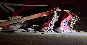 Kargı'da kamyon devrildi: 1 kişi yaralandı