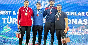 Kargılı güreşçi Muhittin Emre Helvacı Türkiye Şampiyonu oldu