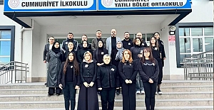 Kargı'da öğretmenler siyah kıyafetle şiddete karşı mesaj verdiler