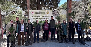 Kargı’da vatandaşlara 400 adet fidan dağıtıldı