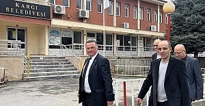 Başkan Dereli’den örnek davranış: Çiçek gönderilmesi yerine bağış yapılmasını istedi