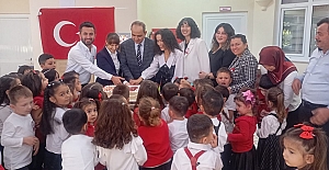 125. Yıl Anaokulu Cumhuriyet Bayramı’nı pasta keserek kutladı