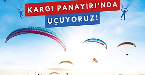 Asırlık Kargı Panayırı'nda adrenalin dolu yamaç paraşütü deneyimi
