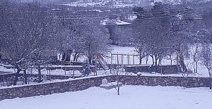 Kargı'ya mevsimin ilk karı yağdı