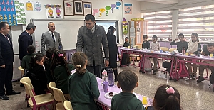 Kaymakam Oğuzhan Akman, öğretmen ve öğrencilerle bir araya geldi