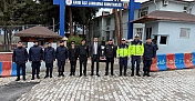 Kaymakam Akman, görev başındaki güvenlik güçlerini yalnız bırakmadı